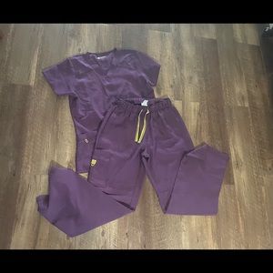 Wonder Wink Four Stretch Scrub Set Medium